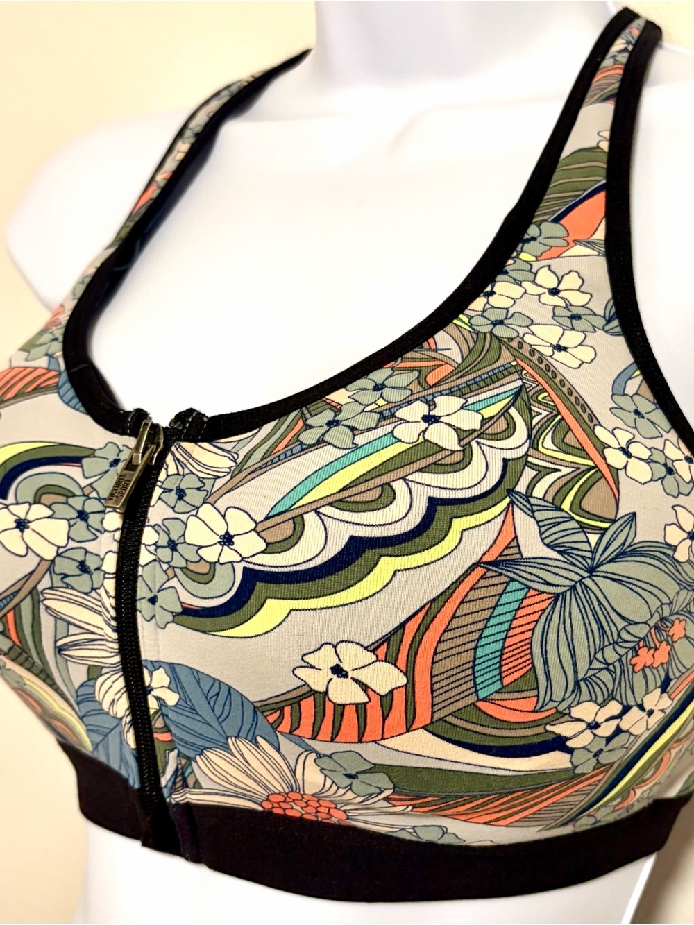 Victoria's Secret Floral Wave Zip-Front Sports Bra in Multicolor